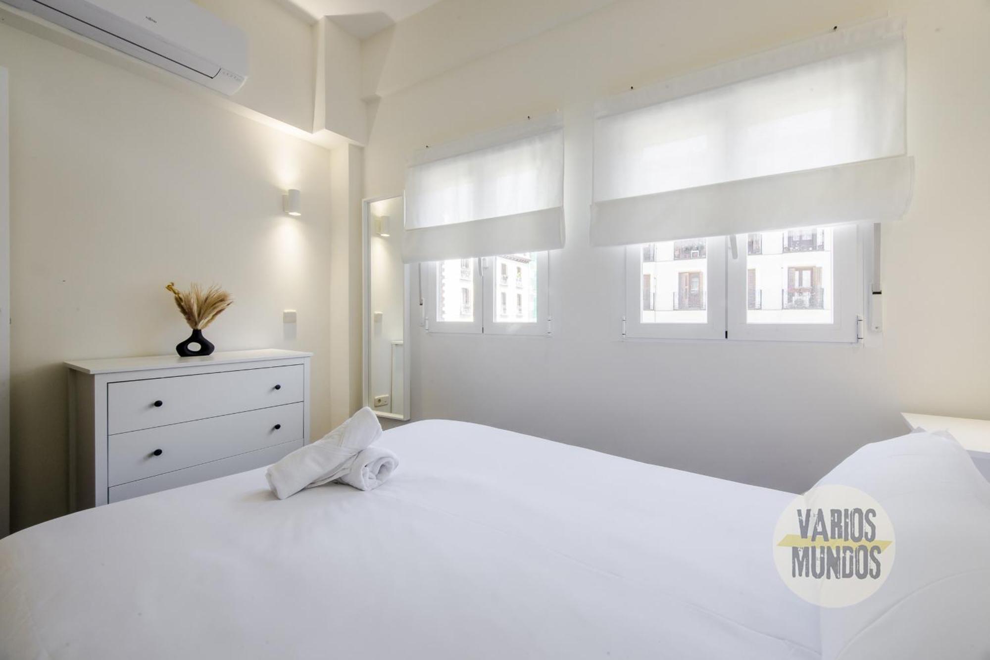 Confortable Apt Para 3 Pax A 1 Min De Gran Via Madrid Ngoại thất bức ảnh